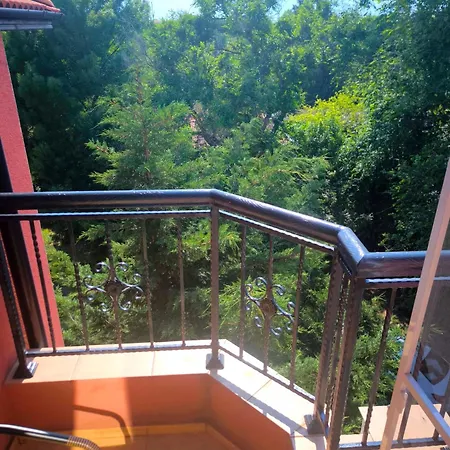 светлая на 4 этаже Равда