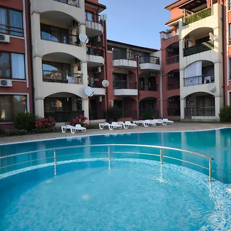 светлая на 4 этаже Равда