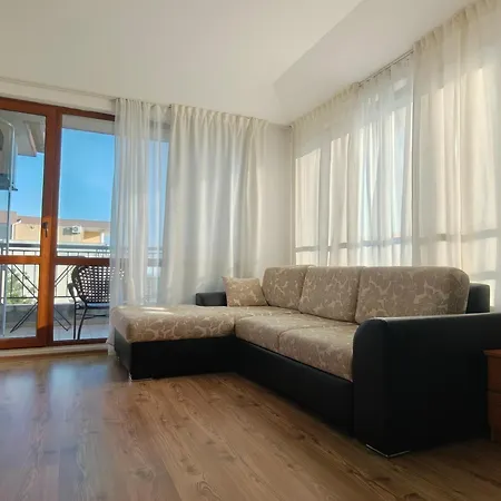 Apartment светлая на 4 этаже