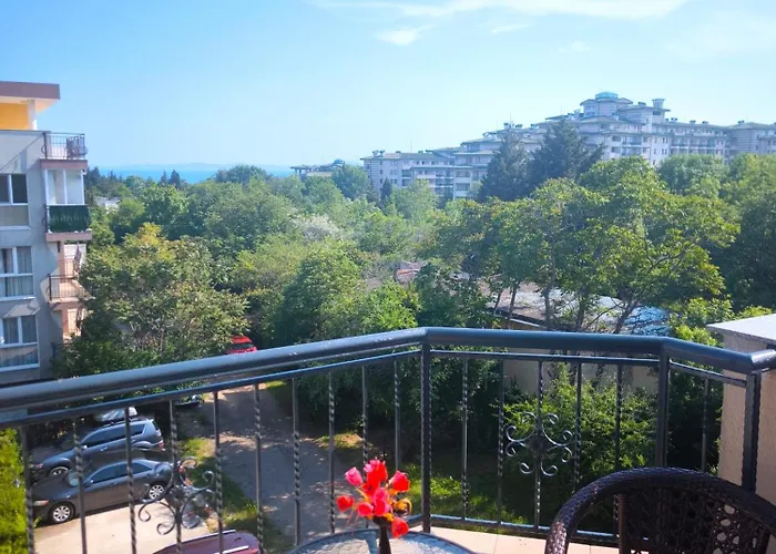 светлая на 4 этаже *