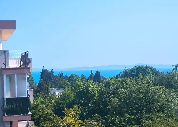 светлая на 4 этаже דירה *